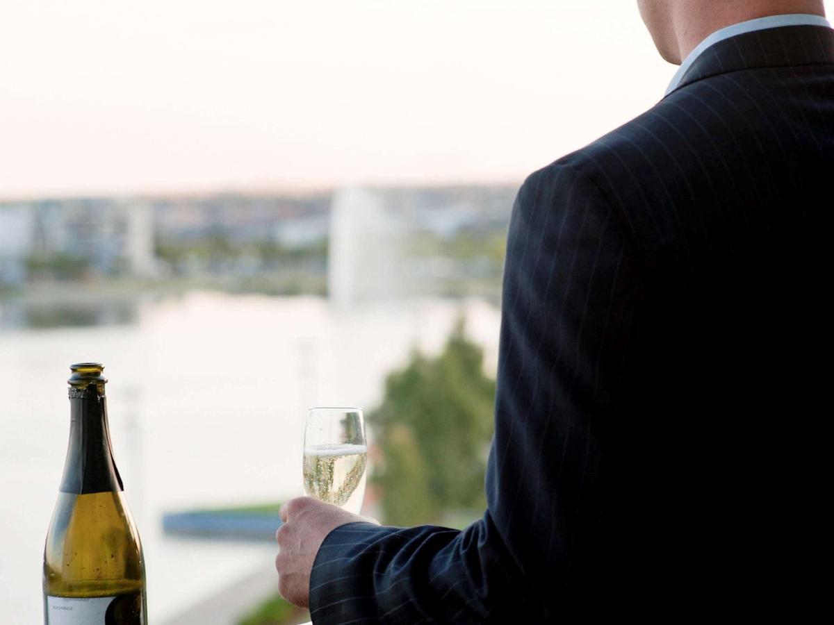 Mercure Melbourne Caroline Springs Eksteriør billede