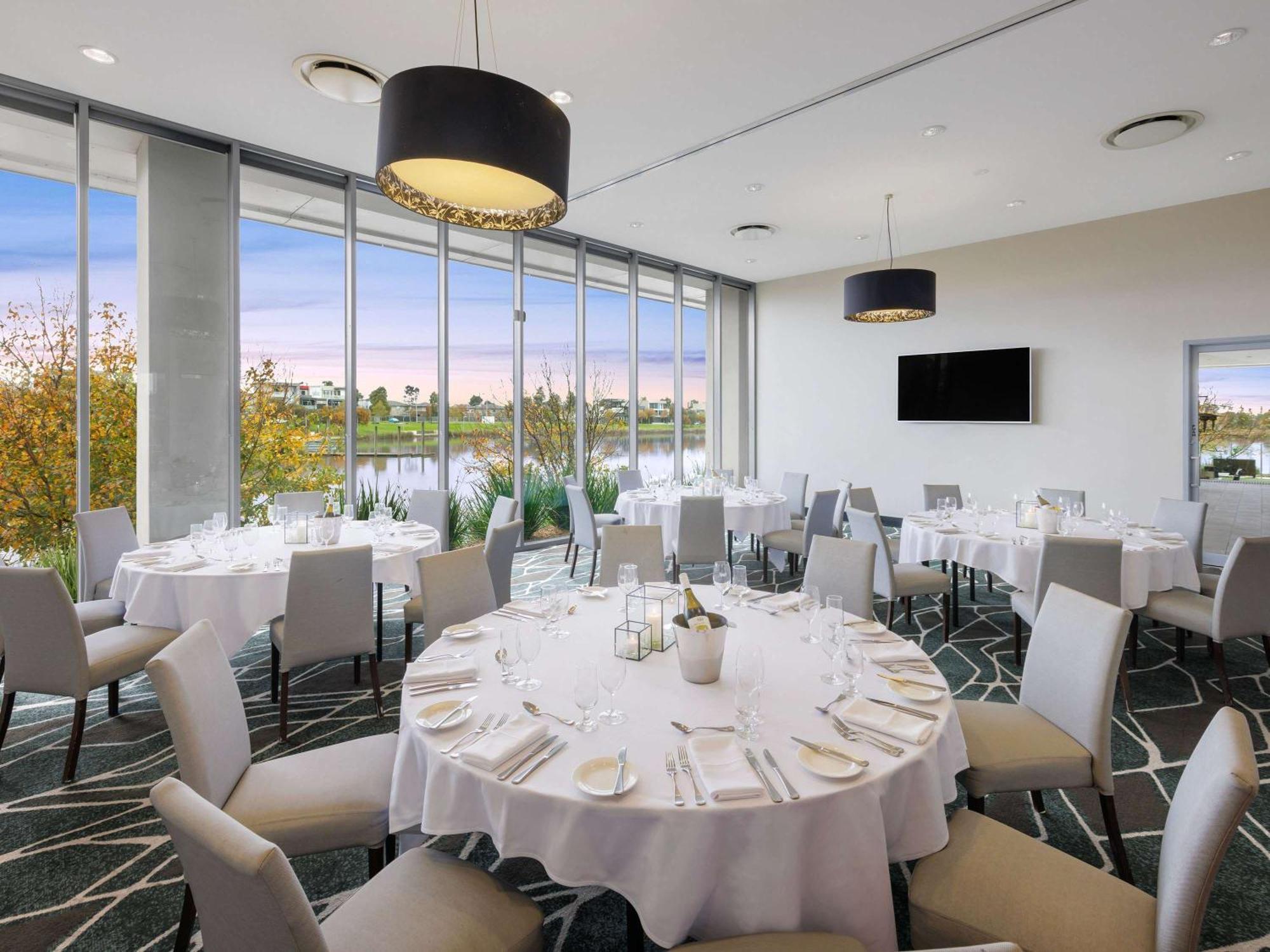 Mercure Melbourne Caroline Springs Eksteriør billede