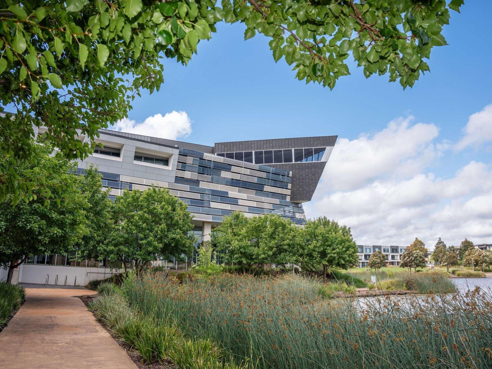 Mercure Melbourne Caroline Springs Eksteriør billede